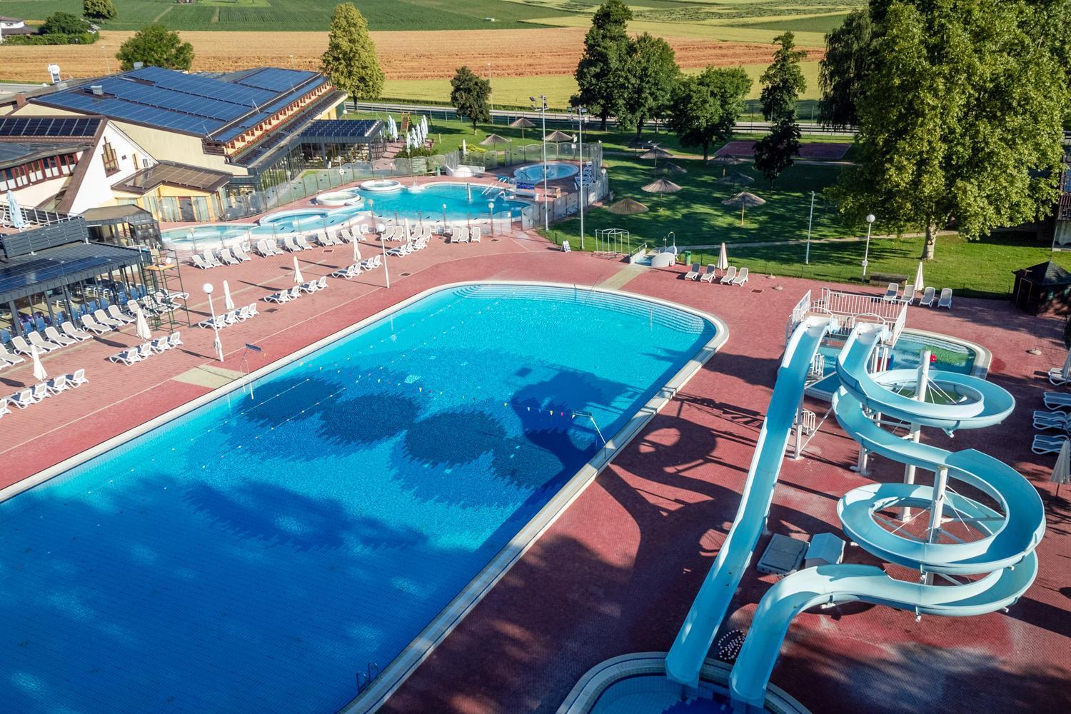 Terme Banovci - Hotel Zeleni Gaj Veržej Kültér fotó